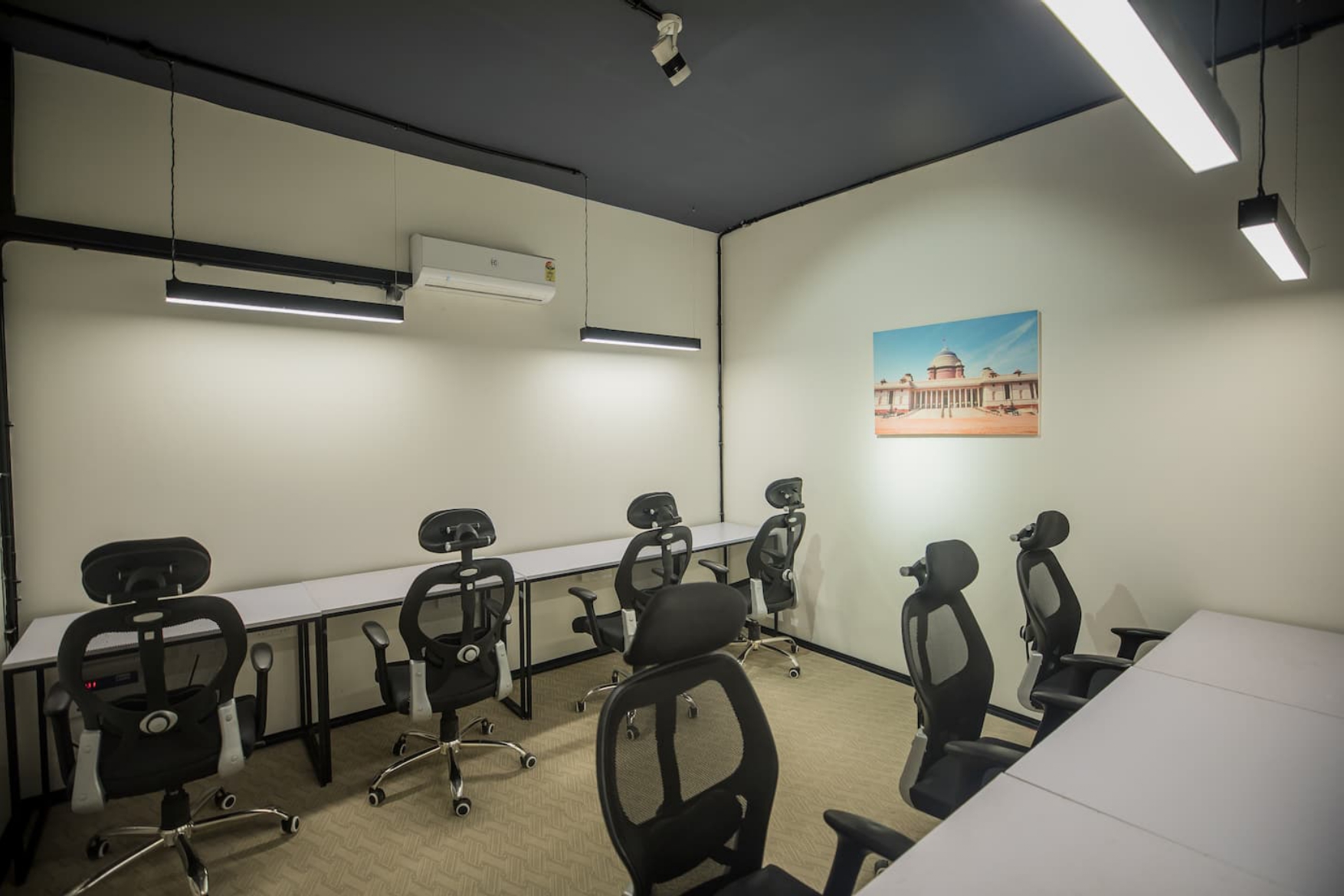 Coworking Space In Connaught Circle BI444